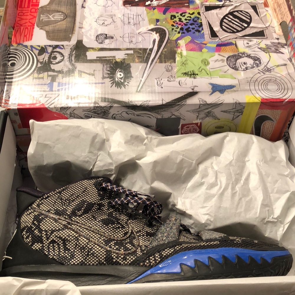 Nike Kyrie 7